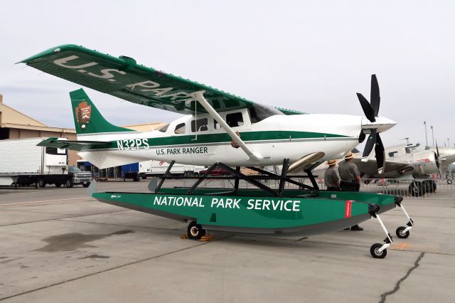 Cessna T206 Turbo Stationair (N32PS)