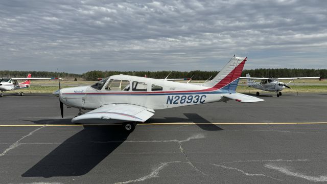 Piper Cherokee (N2893C)