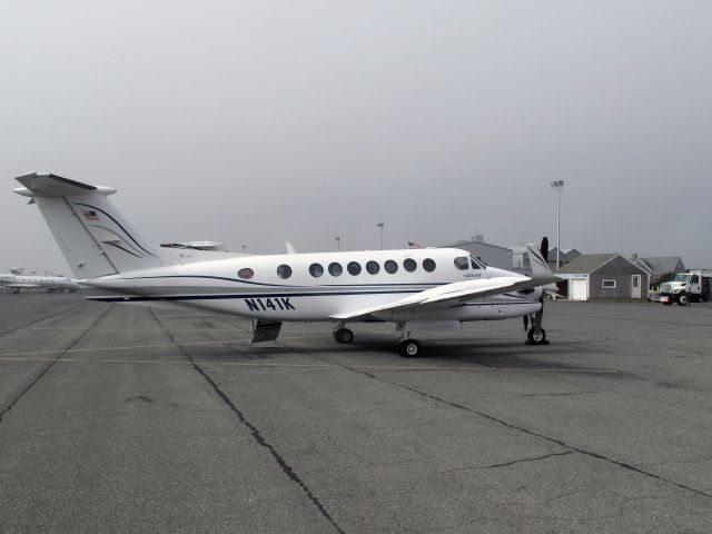 Beechcraft Super King Air 350 (N141K)