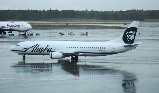 BOEING 737-400 (N764AS) - 737-400 Combi