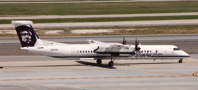 de Havilland Dash 8-400 (N415QX)