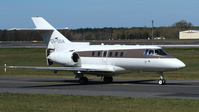 Hawker 800 (CS-DUA)