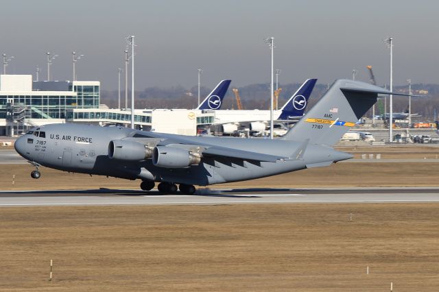 Boeing Globemaster III (07-7187)