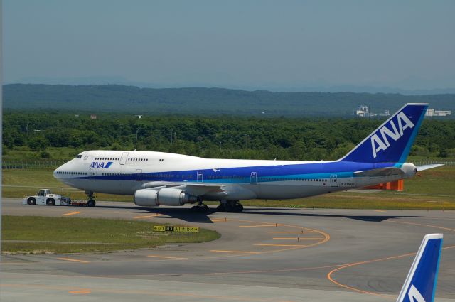 Boeing 747-400 (JA8960) - 2012-06-27