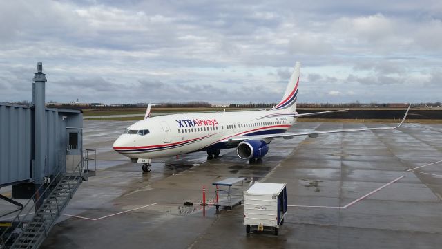 Boeing 737-800 (N624XA)