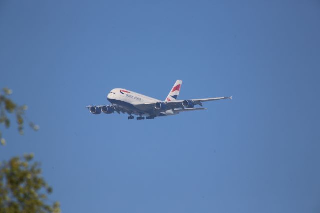 Airbus A380-800 (G-XLEA)