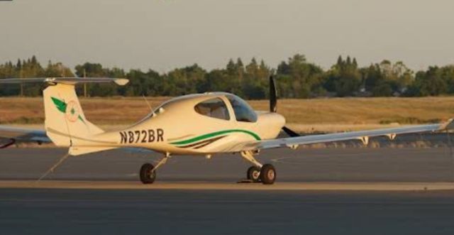 Diamond Star (N872BR)