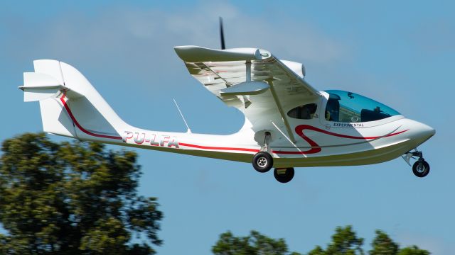 Unknown/Generic Microlight aircraft (PU-LFA)