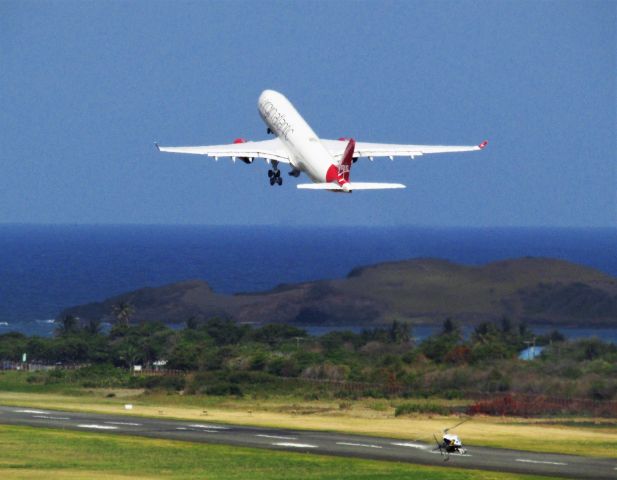 Airbus A330-300 (G-VSXY)