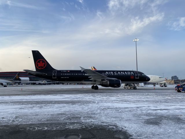 Airbus A320 (C-FMSX) - 12/21/24