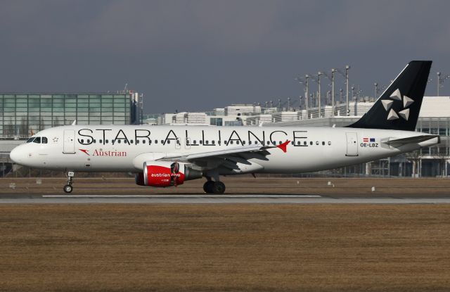 Airbus A320 (OE-LBZ)