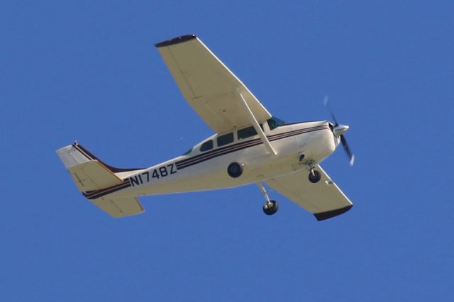 Cessna 205 (N1748Z)