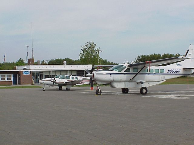 Beechcraft Baron (58) —