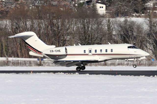 Canadair Challenger 350 (CS-CHE)