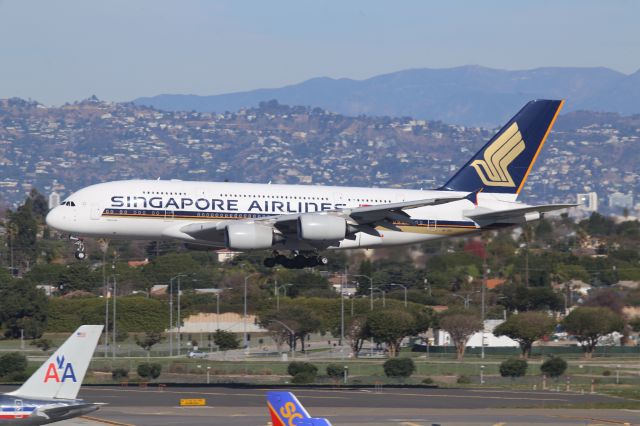 Airbus A380-800 (9V-SKR)