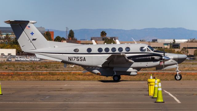 Beechcraft Super King Air 200 (N175SA)