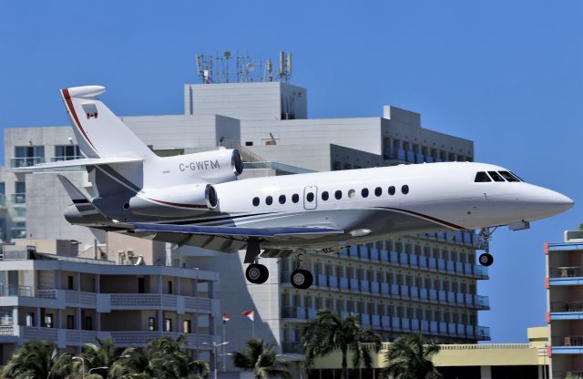 Dassault Falcon 900 (C-GWFM)