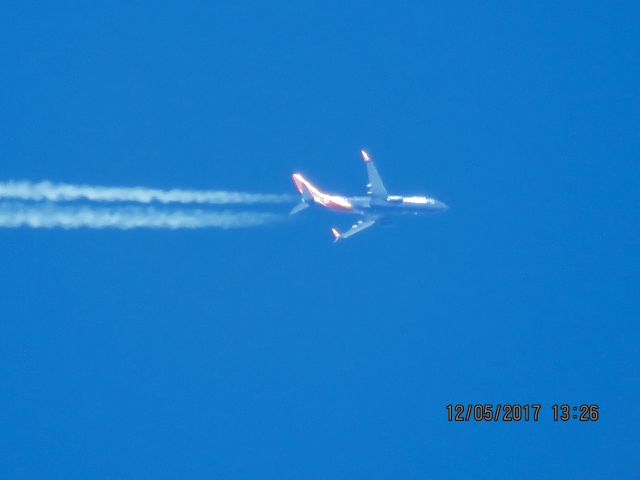 Boeing 737-800 (N8519R)