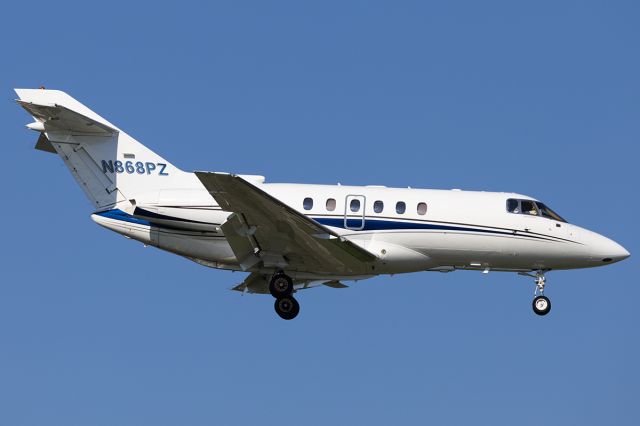 Hawker 800 (N868PZ)