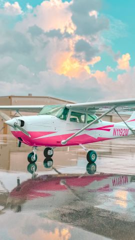 Cessna Skyhawk (N1192M)