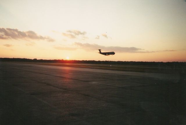 — — - C-5 landing at NAS Belle Chasse La.