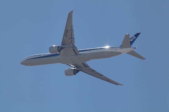 BOEING 777-300ER (JA734A)