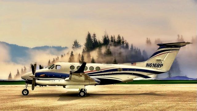 Beechcraft Super King Air 300 (N616RP)