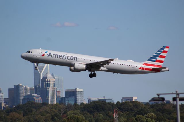 Airbus A321 (N192UW)