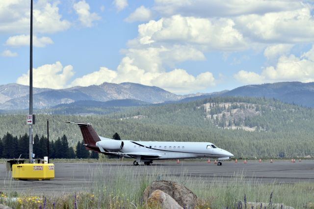 Embraer ERJ-135 (N53NA)