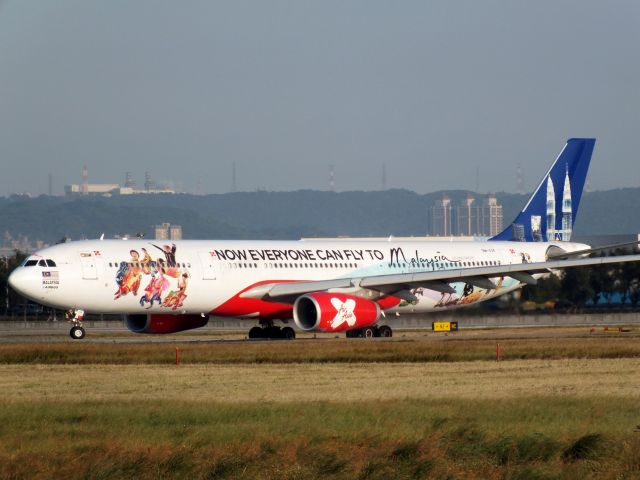 Airbus A330-300 (9M-XXF) - AirAsia X