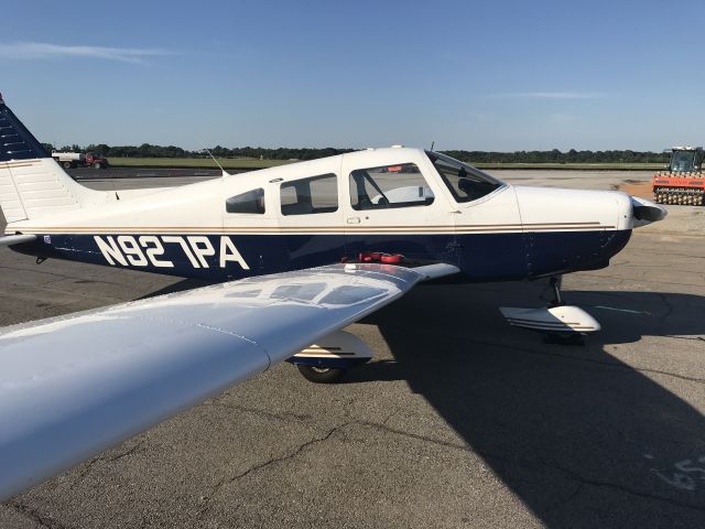 Piper Cherokee (N927PA)