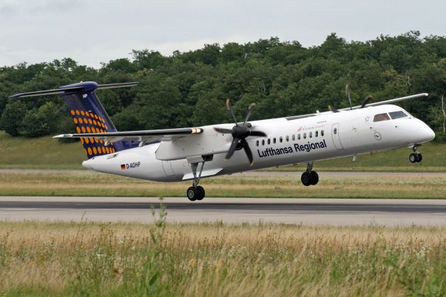 de Havilland Dash 8-400 (D-ADHP) - "Lufthansa Regional" livery