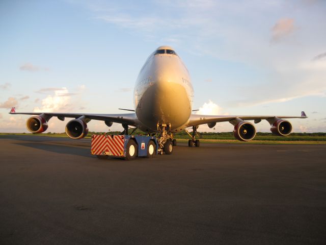 Boeing 747-400 (G-VTOP)