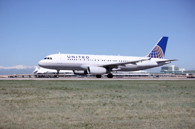 Airbus A320 (N411UA)