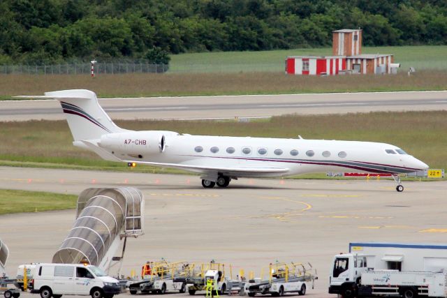 GULFSTREAM AEROSPACE G-8 Gulfstream G700 (A7-CHB) - Qatar Executive Gulfstream G700 taxiing to the EBACE ramp on 26-May-24 on a four-day visit from OTDB as QQE737.
