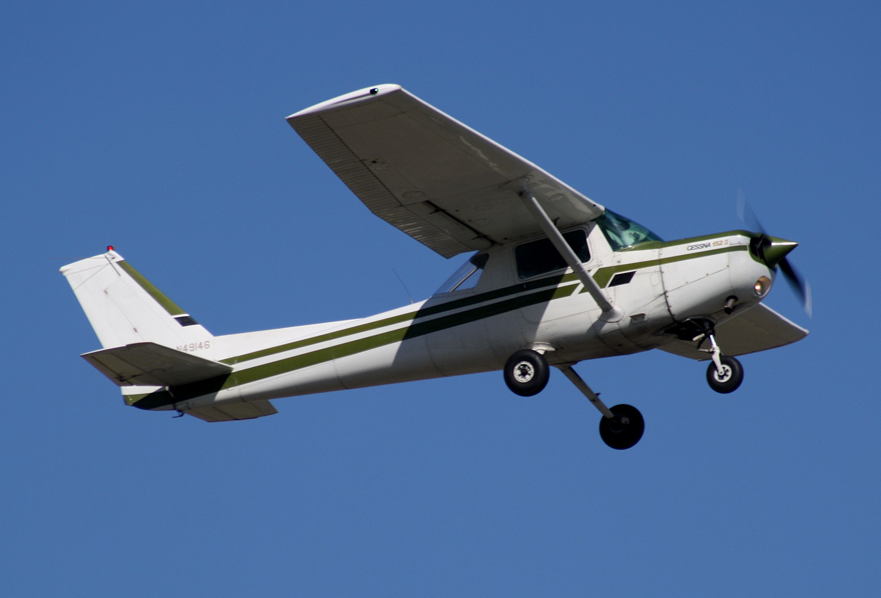 Cessna 152 (N49146)