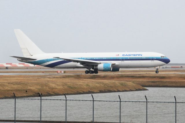 BOEING 767-300 (N706KW)