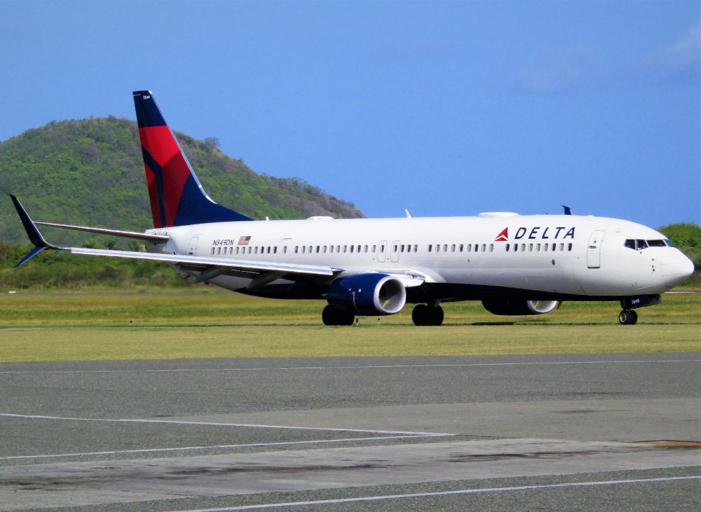 Boeing 737-900 (N849DN)