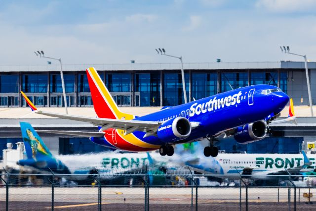 Boeing 737 MAX 8 (N8820L) - A Southwest Airlines 737 MAX 8 taking off from PHX on 4/10/23. Taken with a Canon R7 and Tamron 70-200 G2 lens.