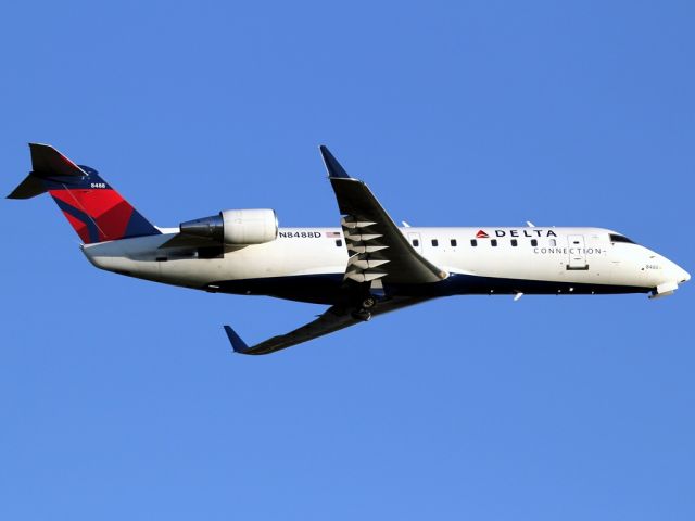 Canadair Regional Jet CRJ-200 (N8488D)