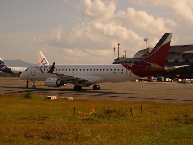 Embraer ERJ-190 (N987TA)