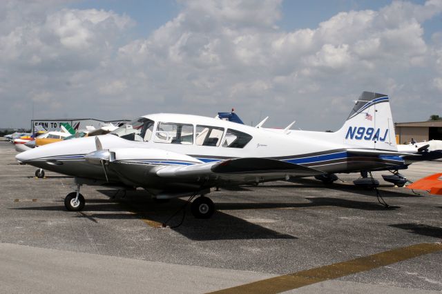 Piper Apache (N99AJ) - Visiting from KVDI on 08-Apr-11.