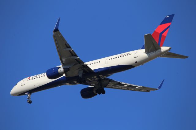 Boeing 757-200 (N624AG)