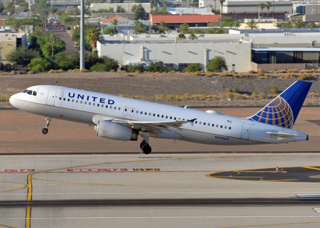 Airbus A320 (N445US)