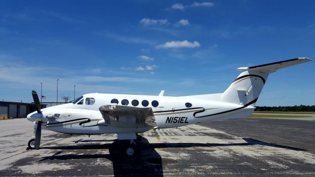 Beechcraft Super King Air 200 (N151EL)