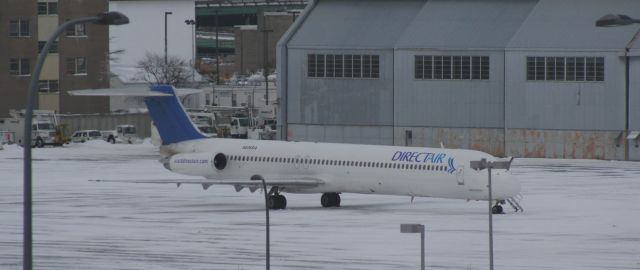 McDonnell Douglas MD-83 (N836RA) - Weather diversion from Worcester