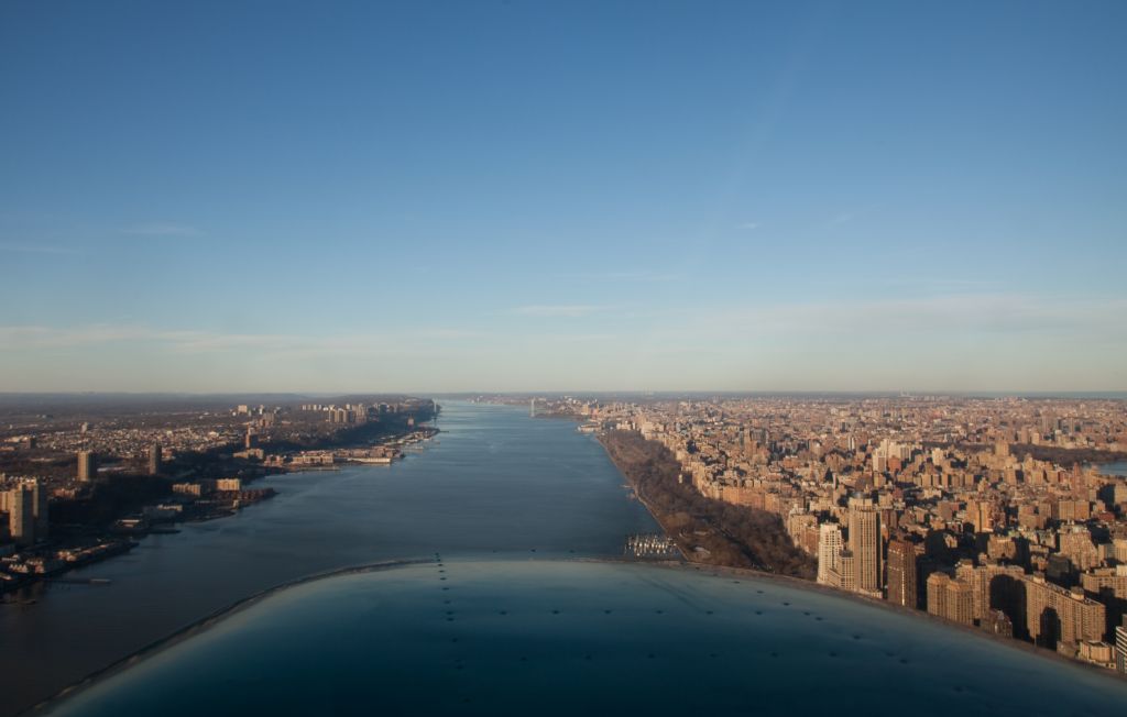 Cessna Skyhawk (N434EP) - Along the Hudson River northbound.
