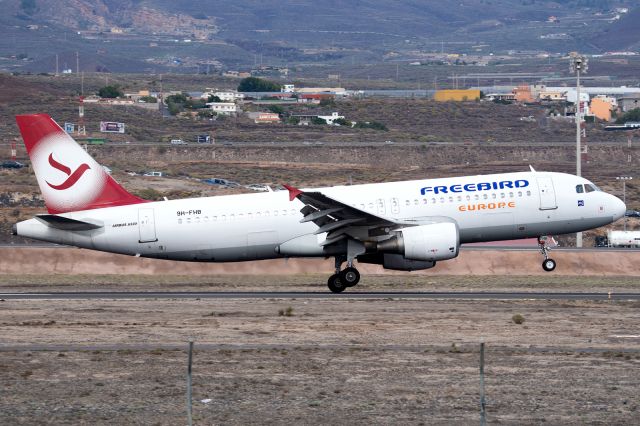 Airbus A320 (9H-FHB)