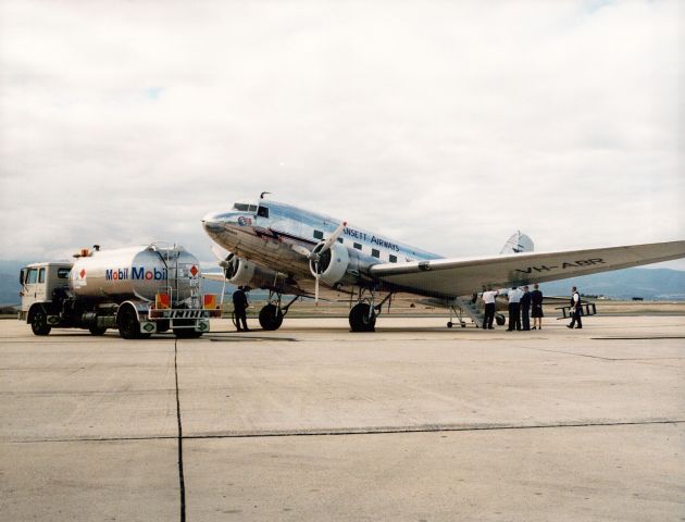 Douglas DC-3 (VH-ABR)