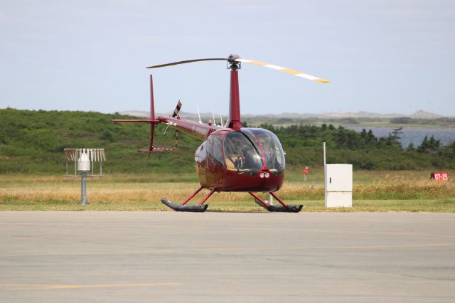 Robinson R-66 (C-GHHN)